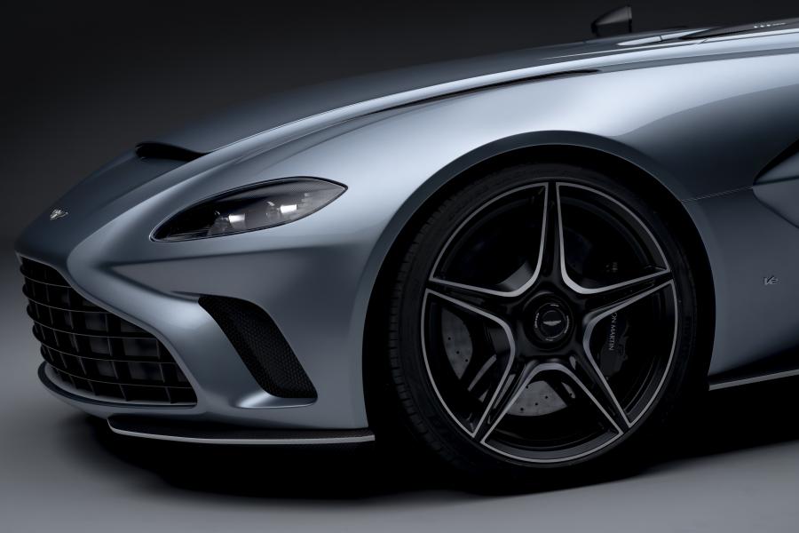 Колеса Aston Martin V12 Speedster 2020 года  (WW) (фото 6 из 39)